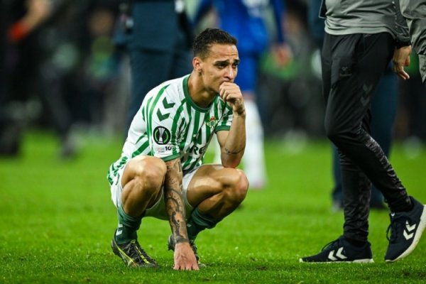Reporter: Betis stepped up Anthony s transfer negotiations and proposed a & share ownership plan